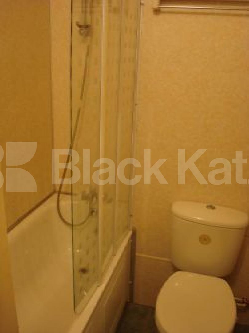 			New Instruciton, Studio Apartment, 1 bath, 1 reception Flat			 Queens Way, BAYSWATER